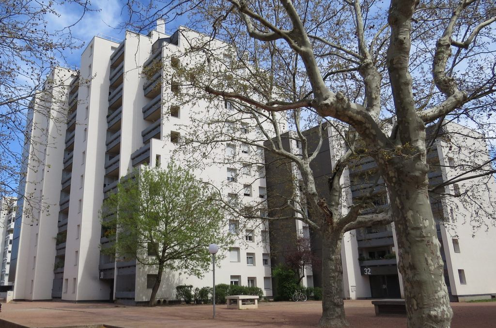 Réhabilitation de la résidence du Moulin à Vent à Vénissieux (69) réalisée par CDC Habitat en MOD