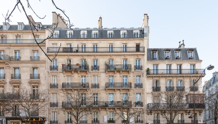 Paris - Unregulated housing